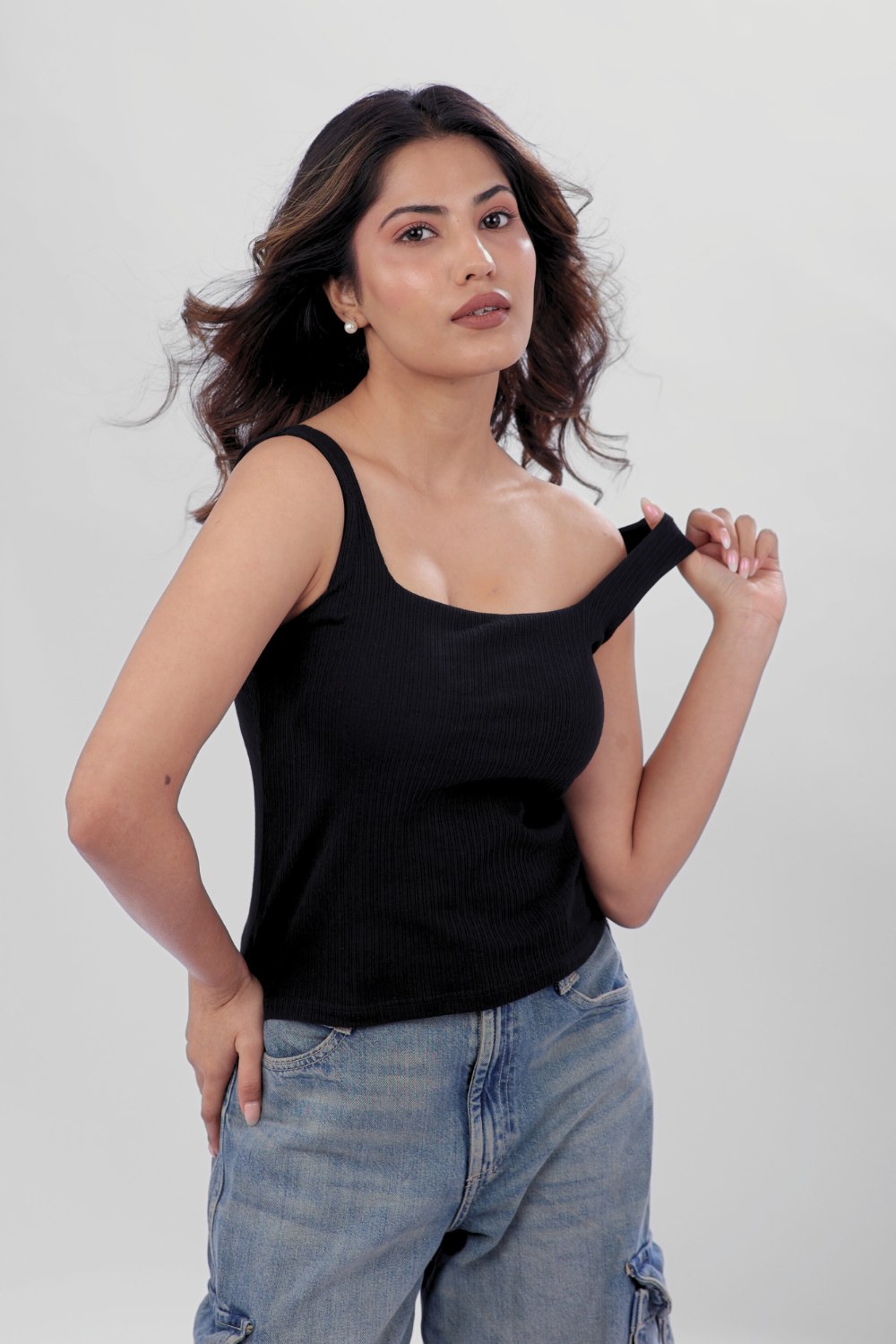 The 'Unhooked' Inbuilt Bra Top - Black