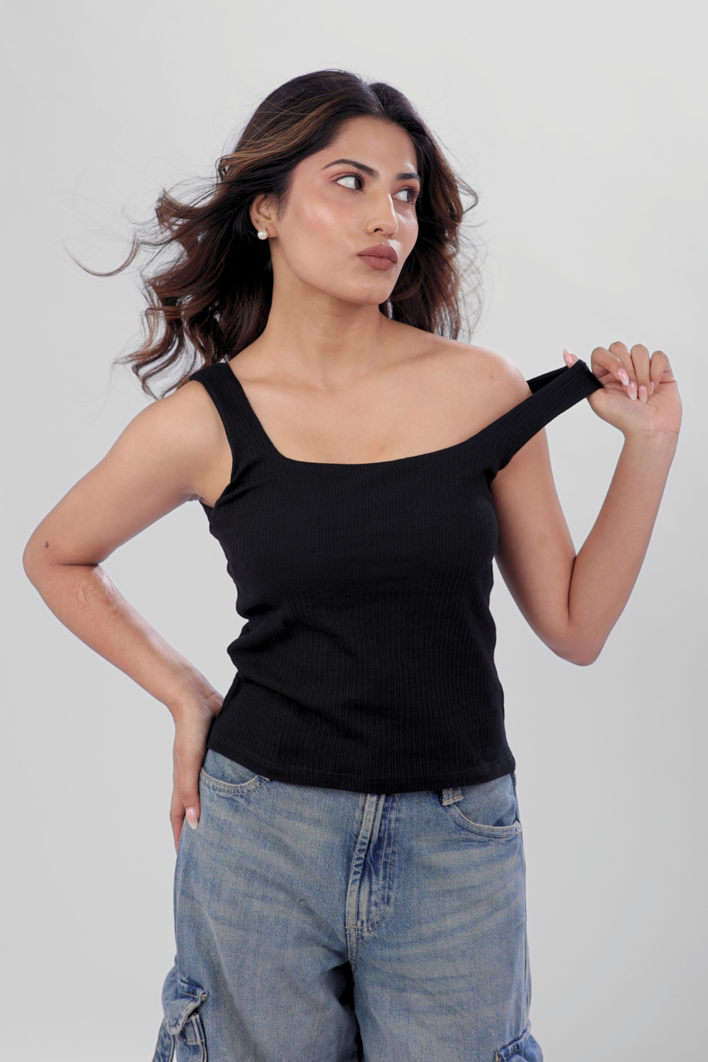 The 'Unhooked' Inbuilt Bra Top - Black