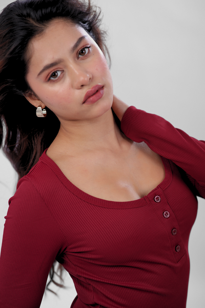 Ribelle Henley Button Up Top - Cherry Red